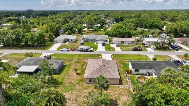 7106 Lakeland Boulevard, Fort Pierce, FL 34951