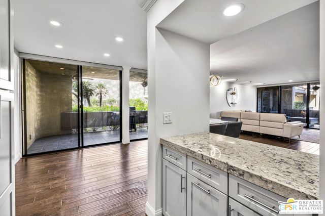 1660 S La Reina Way 1A, Palm Springs, CA 92264