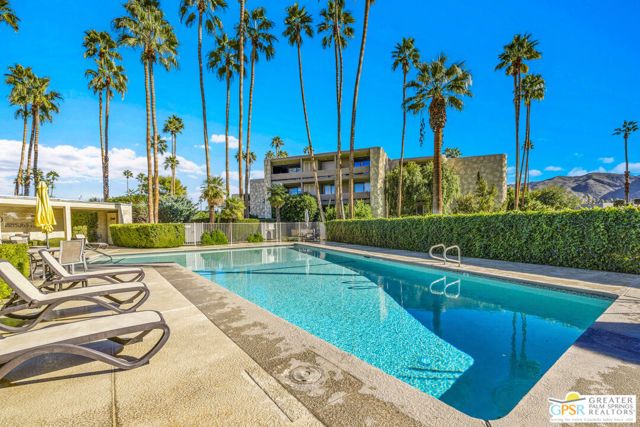 1660 S La Reina Way 1A, Palm Springs, CA 92264