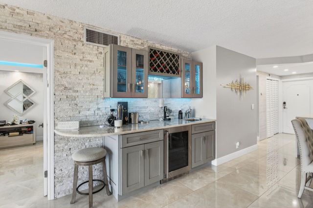 2717 Florida Boulevard 423, Delray Beach, FL 33483