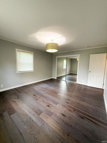 15703 Old State Road, Evansville, IN 47725