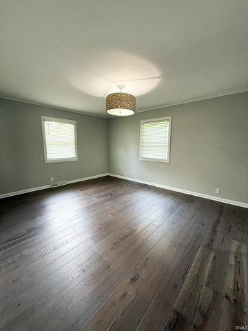 15703 Old State Road, Evansville, IN 47725