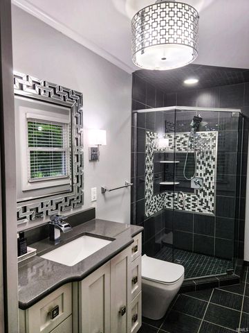 15703 Old State Road, Evansville, IN 47725