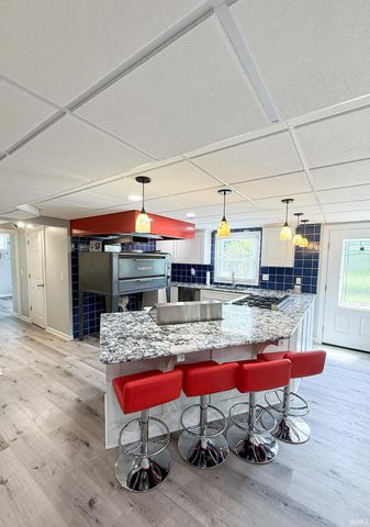 15703 Old State Road, Evansville, IN 47725