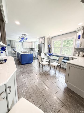 15703 Old State Road, Evansville, IN 47725