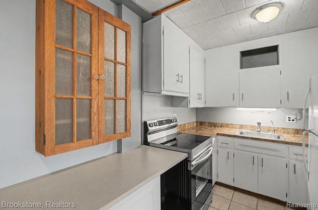 8300 E Jefferson Avenue 308, Detroit, MI 48209
