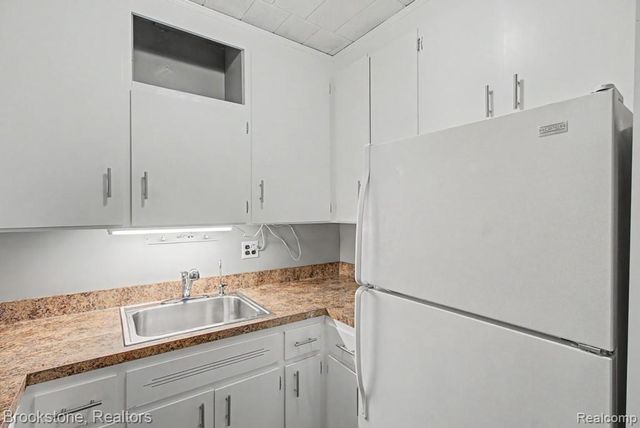 8300 E Jefferson Avenue 308, Detroit, MI 48209