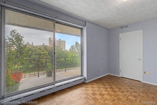 8300 E Jefferson Avenue 308, Detroit, MI 48209