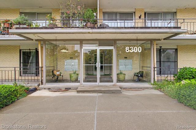 8300 E Jefferson Avenue 308, Detroit, MI 48209