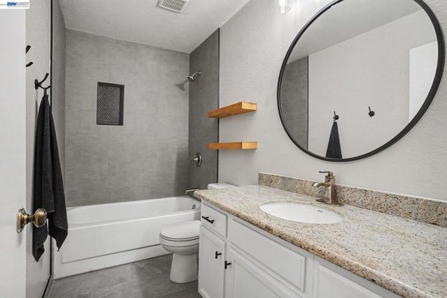 14374 Outrigger, San Leandro, CA 94577