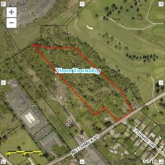 469 McCormick Rd, Moon/crescent Twp, PA 15108