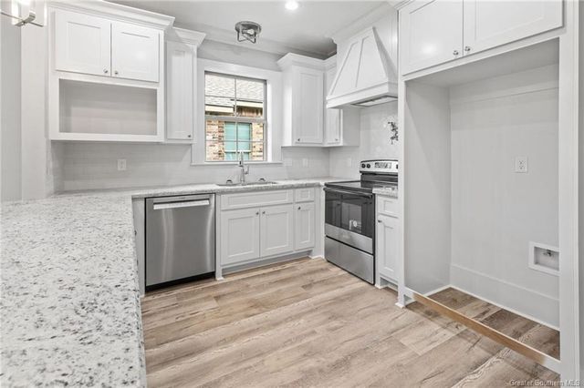 556 Sheila Drive, Sulphur, LA 70663