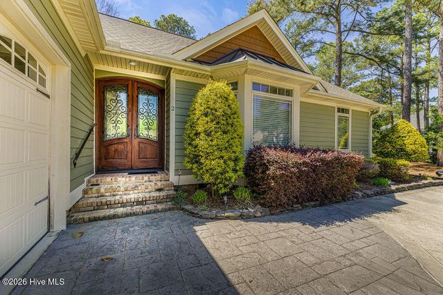 2 Fur Court W, Pinehurst, NC 28374