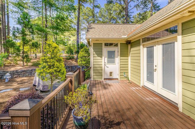 2 Fur Court W, Pinehurst, NC 28374
