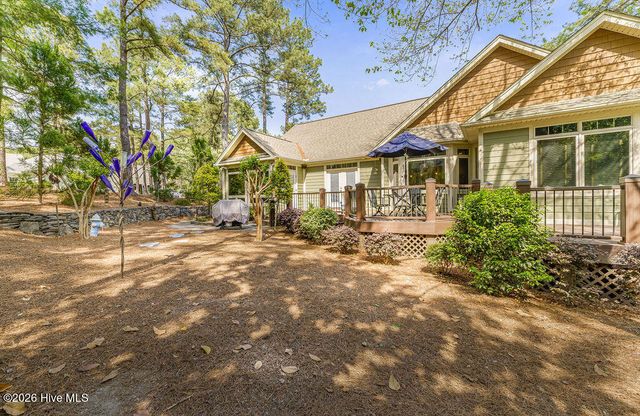 2 Fur Court W, Pinehurst, NC 28374