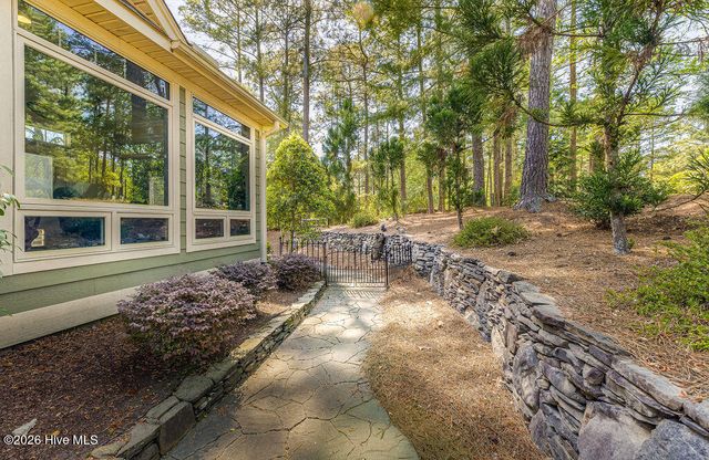 2 Fur Court W, Pinehurst, NC 28374