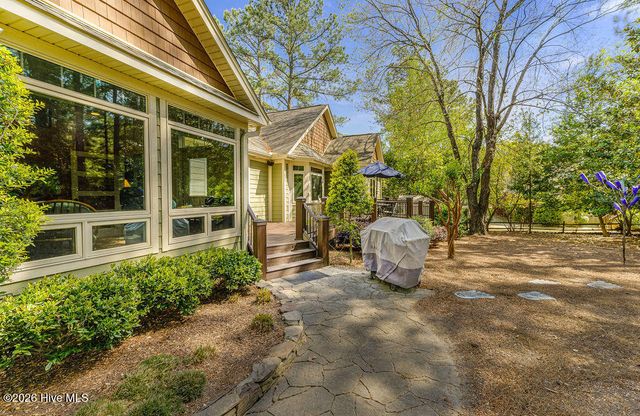 2 Fur Court W, Pinehurst, NC 28374