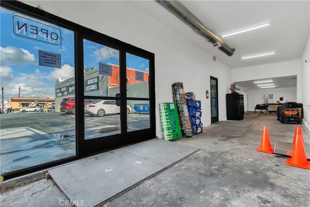 5110 Whittier, Los Angeles, CA 90022