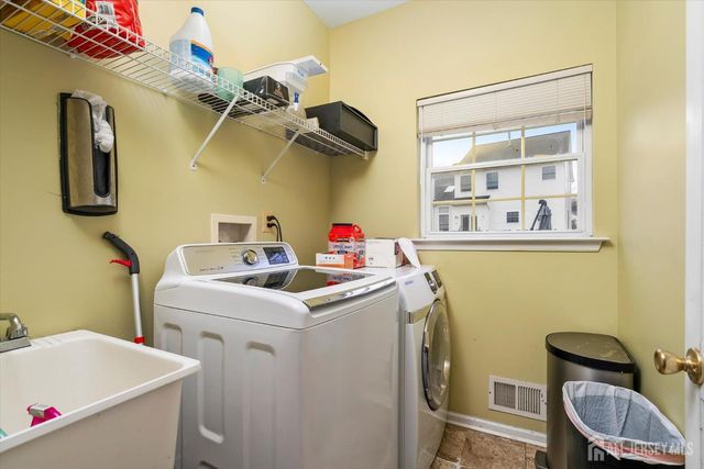 33 Yorktown Road, South Brunswick, NJ 08852