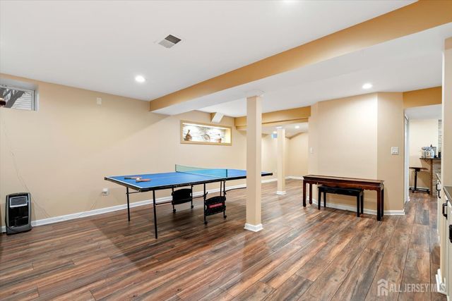 33 Yorktown Road, South Brunswick, NJ 08852