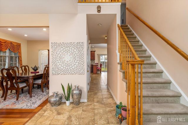 33 Yorktown Road, South Brunswick, NJ 08852