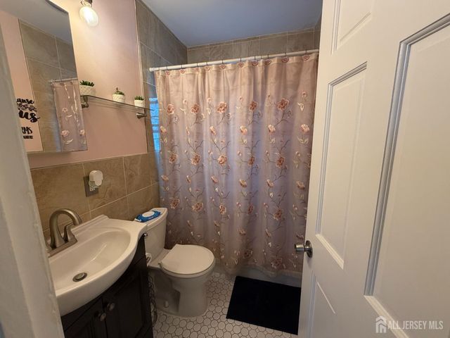 794 Robbins Street, Perth Amboy, NJ 08861