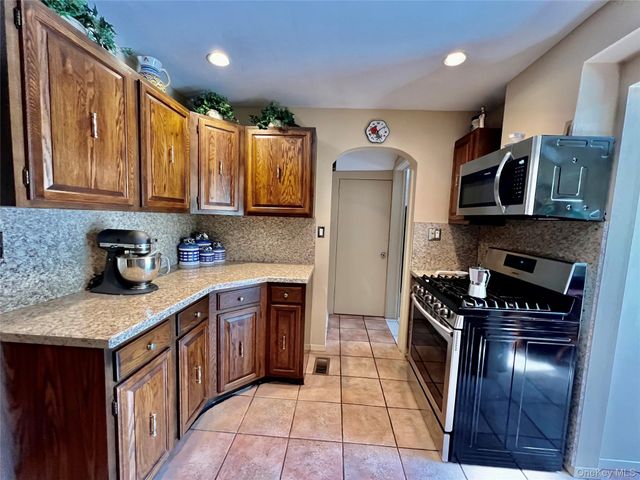 708 Clemons Street, Bellmore, NY 11710