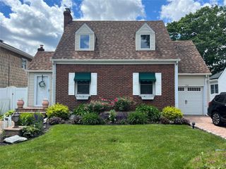 708 Clemons Street, Bellmore, NY 11710