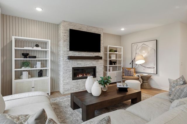 1584 Norbert Lane, Shakopee, MN 55379