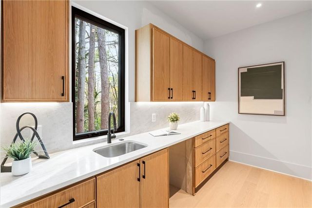 2383 Poplar Springs NE Drive, Brookhaven, GA 30319