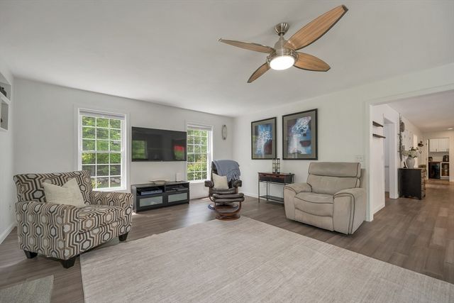 537 Pingree Hill, Auburn, NH 03032