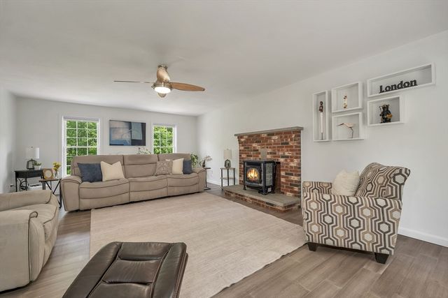 537 Pingree Hill, Auburn, NH 03032