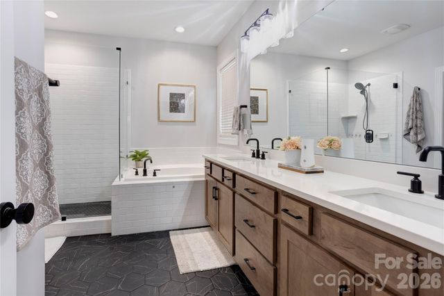 3826 Dahlia Drive, Harrisburg, NC 28075