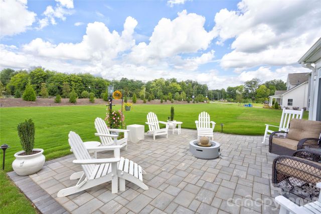 3826 Dahlia Drive, Harrisburg, NC 28075