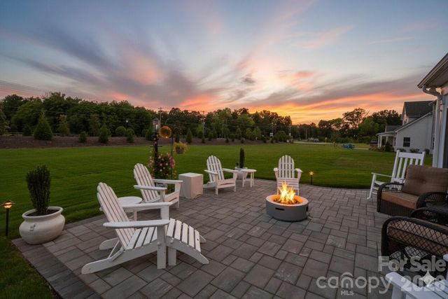 3826 Dahlia Drive, Harrisburg, NC 28075