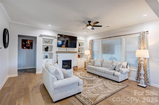 3826 Dahlia Drive, Harrisburg, NC 28075