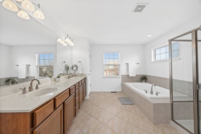 13456 Skyline Drive, Plainfield, IL 60585