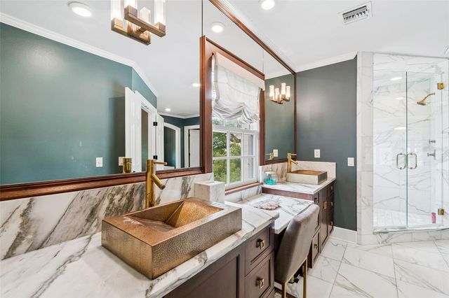 3313 W MULLEN AVENUE, Tampa, FL 33609