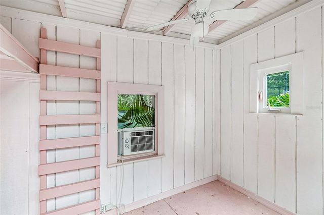 3313 W MULLEN AVENUE, Tampa, FL 33609