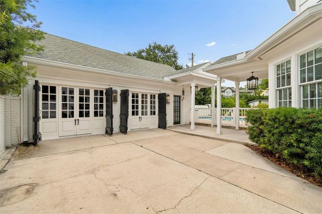 3313 W MULLEN AVENUE, Tampa, FL 33609