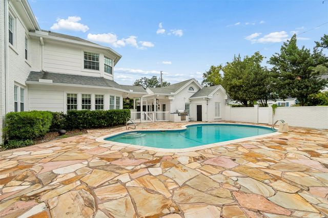 3313 W MULLEN AVENUE, Tampa, FL 33609