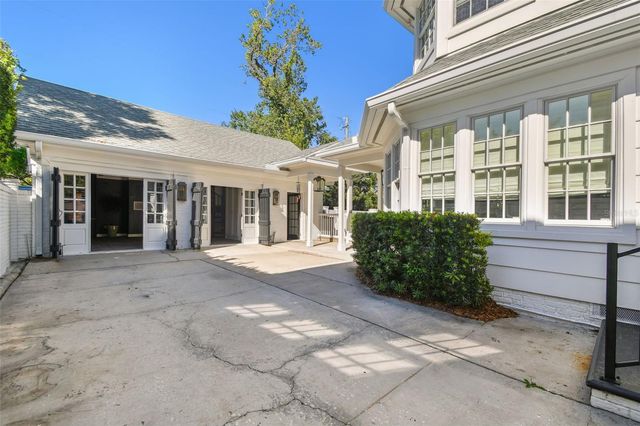 3313 W MULLEN AVENUE, Tampa, FL 33609