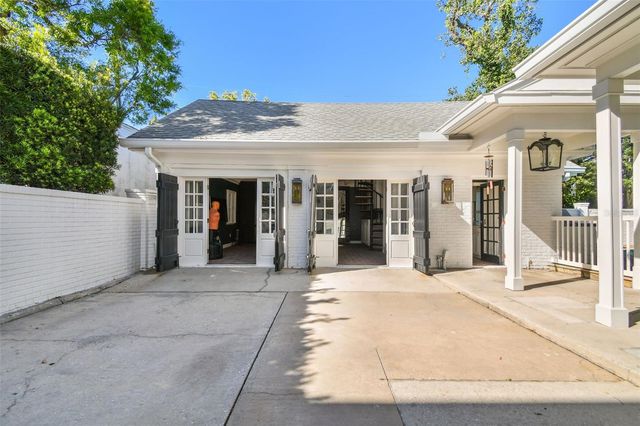 3313 W MULLEN AVENUE, Tampa, FL 33609