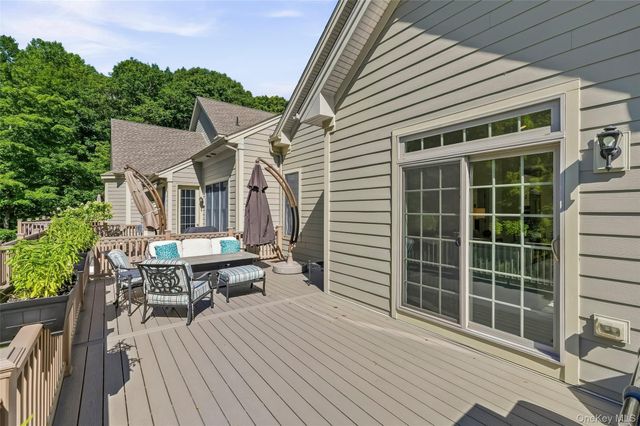 18 Bonham Lane, Cortlandt Manor, NY 10567