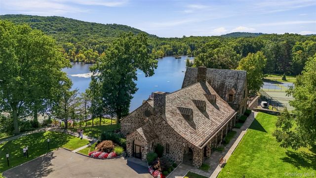 18 Bonham Lane, Cortlandt Manor, NY 10567