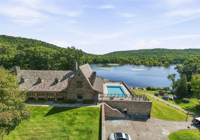 18 Bonham Lane, Cortlandt Manor, NY 10567