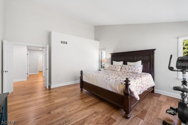 22 Smoke Rise Ln, Bedminster Twp., NJ 07921