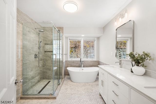 22 Smoke Rise Ln, Bedminster Twp., NJ 07921