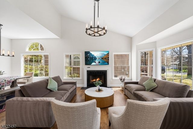 22 Smoke Rise Ln, Bedminster Twp., NJ 07921