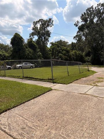 808 Marine Street, Mobile, AL 36604